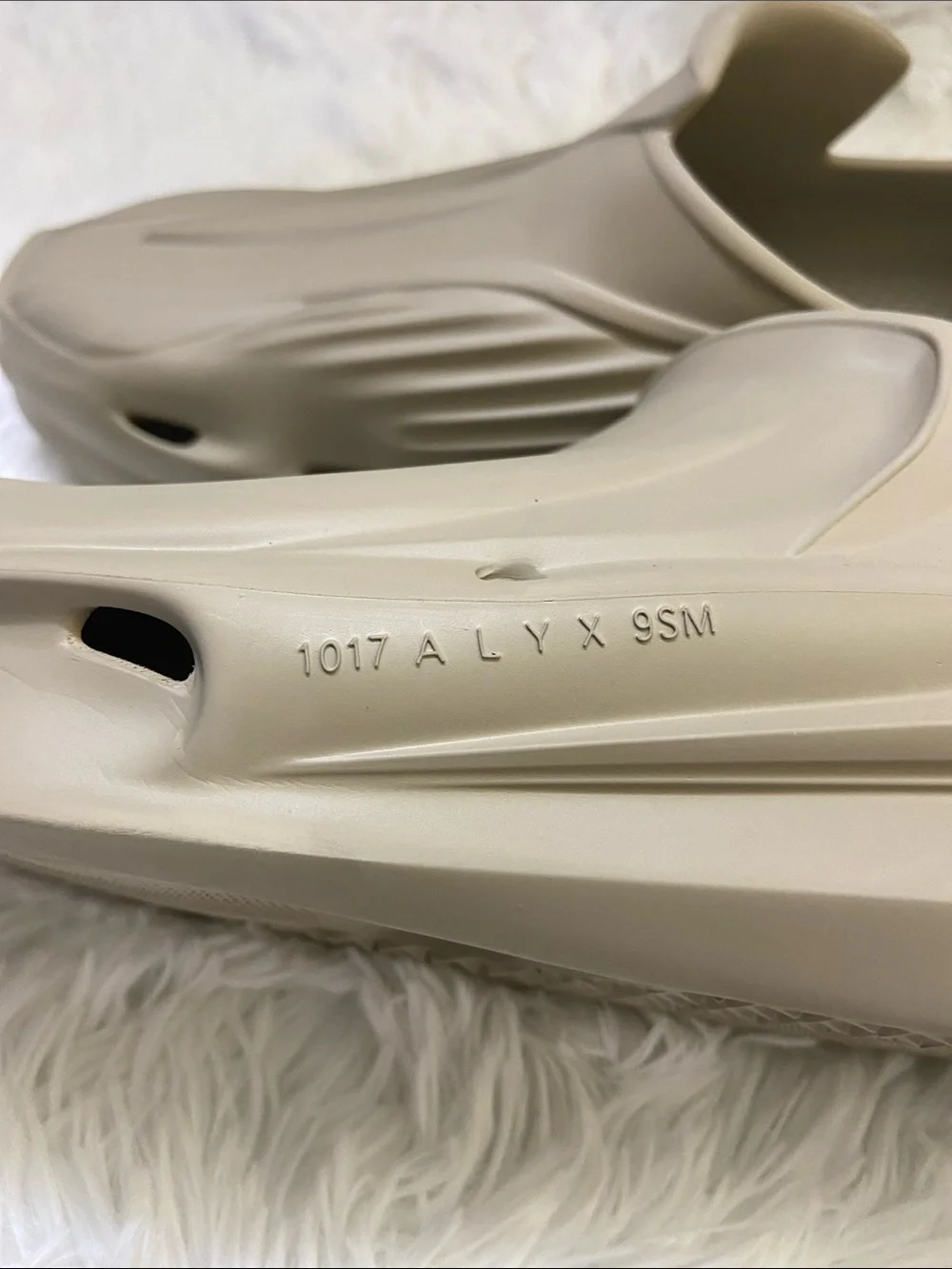 1017 ALYX 9 SM Men's  Tan Slip-On Foam Shoes. Size 11